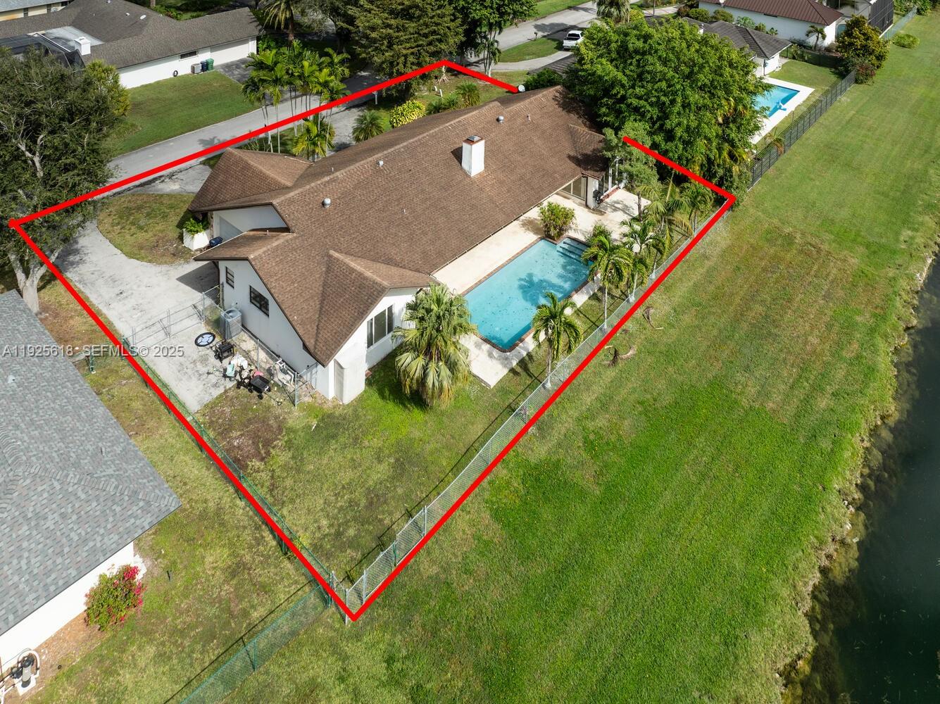 7860 SW 173rd Ter Palmetto Bay, FL 33157