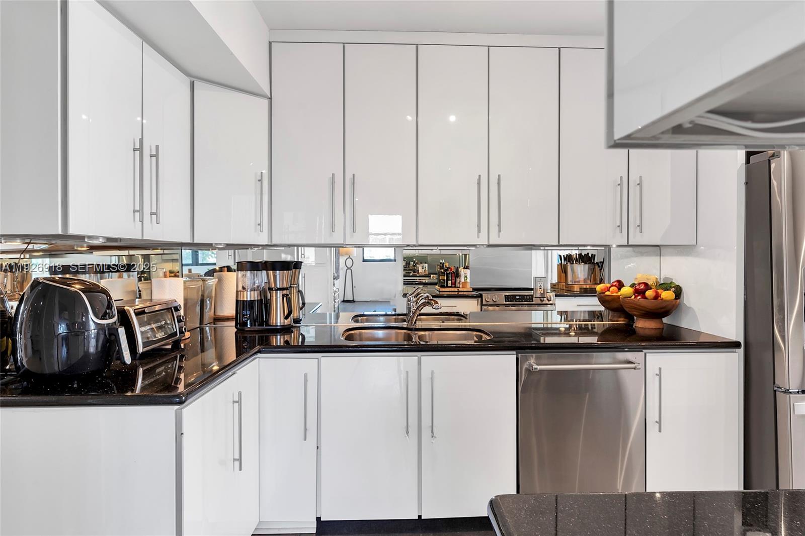 9 Island Ave #415 Miami Beach, FL 33139