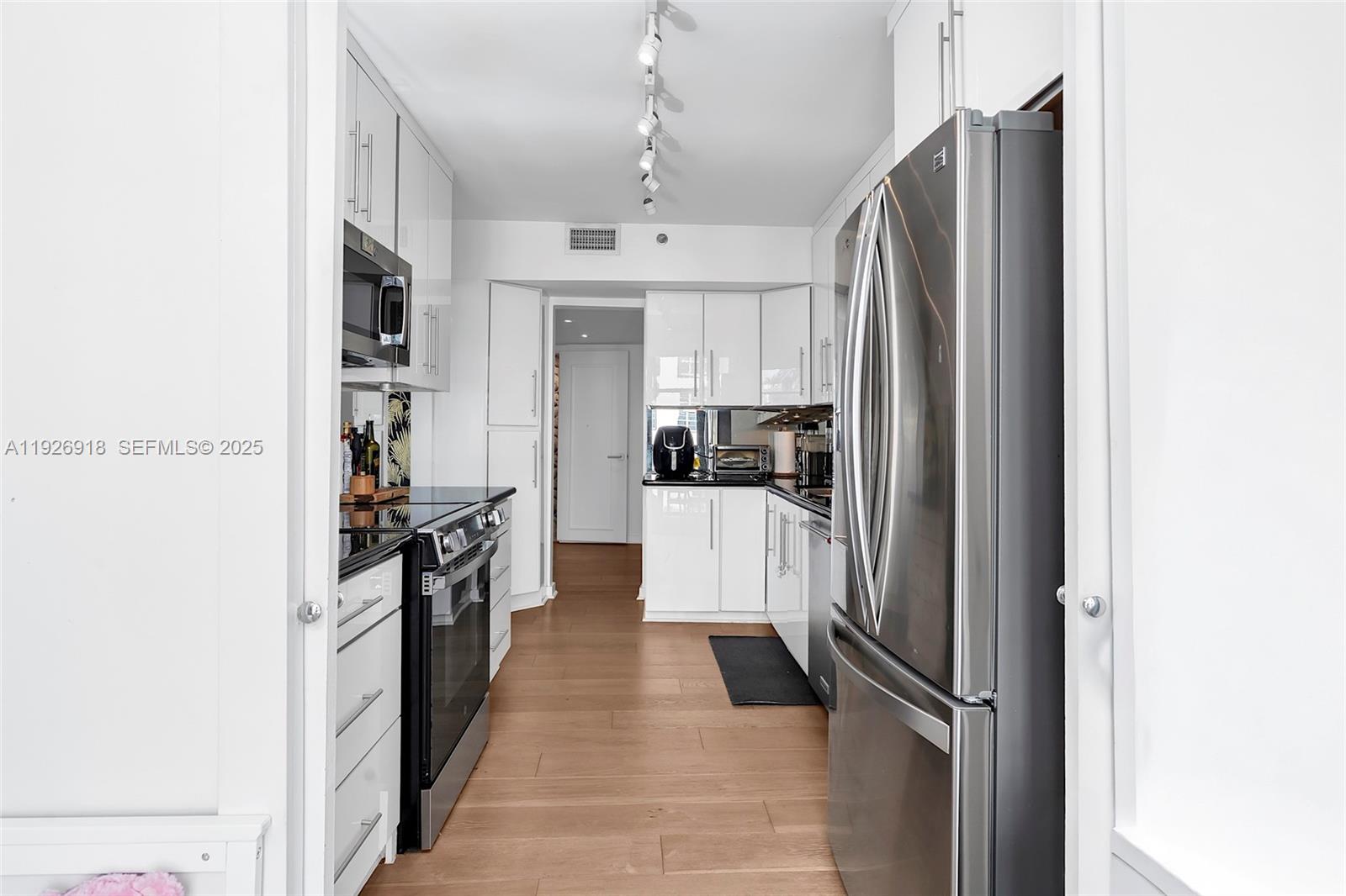 9 Island Ave #415 Miami Beach, FL 33139