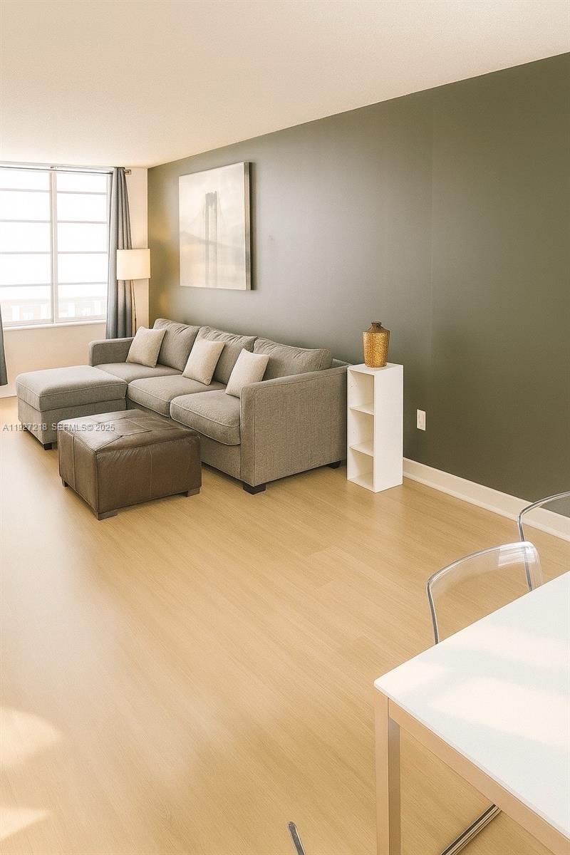 1732 Meridian Ave #502