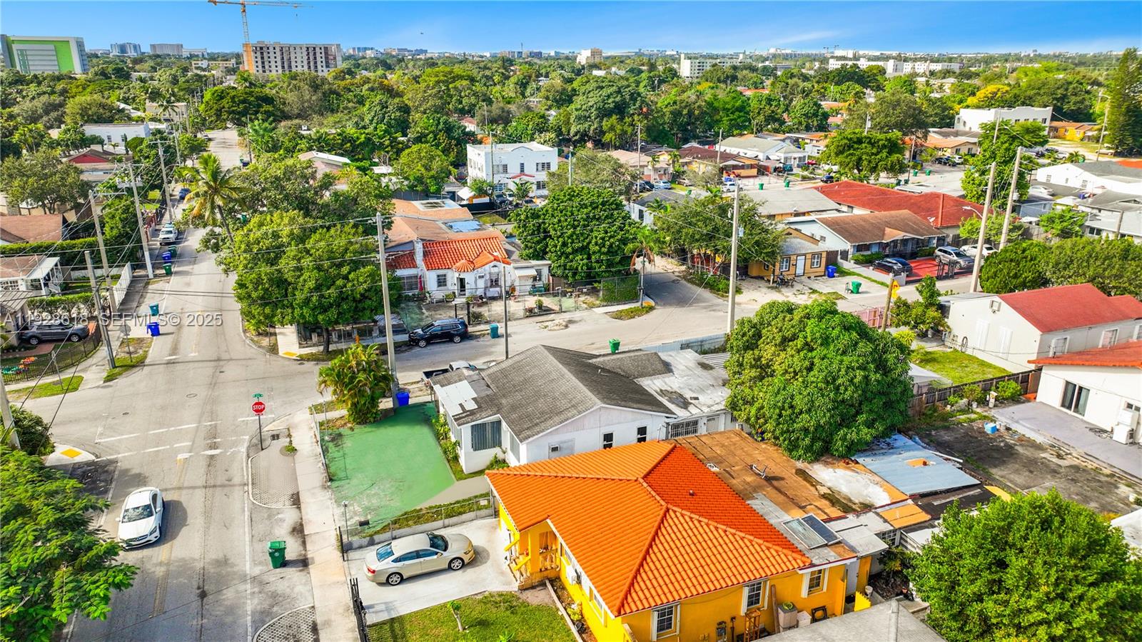 301 NW 23rd Ave Miami, FL 33125