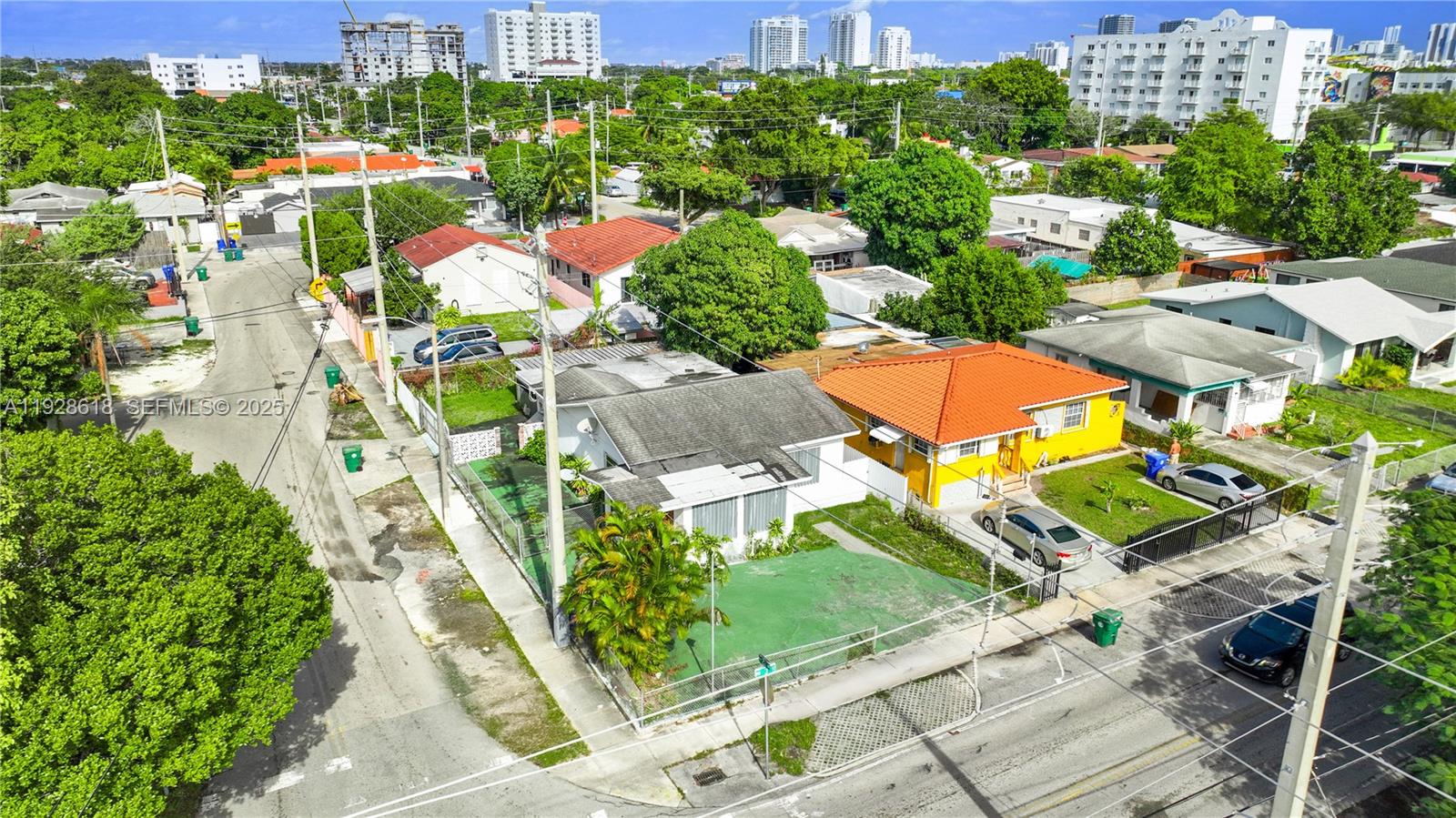 301 NW 23rd Ave Miami, FL 33125