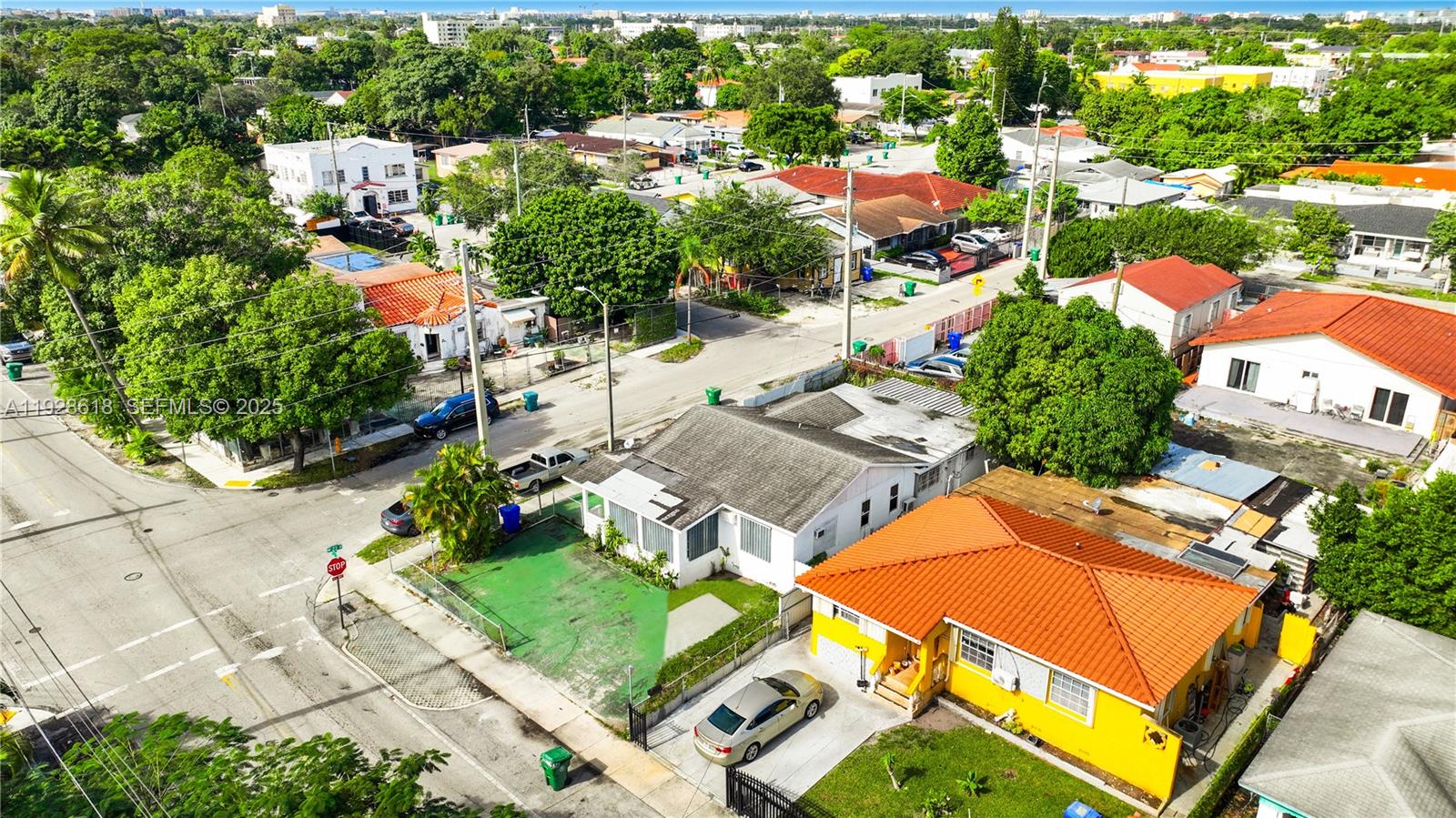 301 NW 23rd Ave Miami, FL 33125