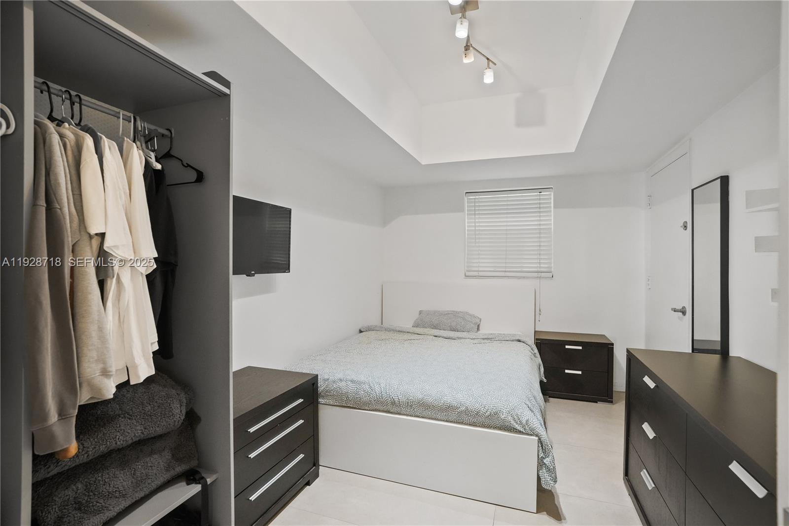 940 7th St #940B Miami Beach, FL 33139