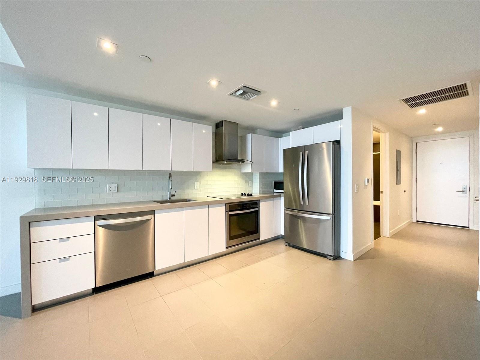 1600 NE 1st Ave #3202 Miami, FL 33132