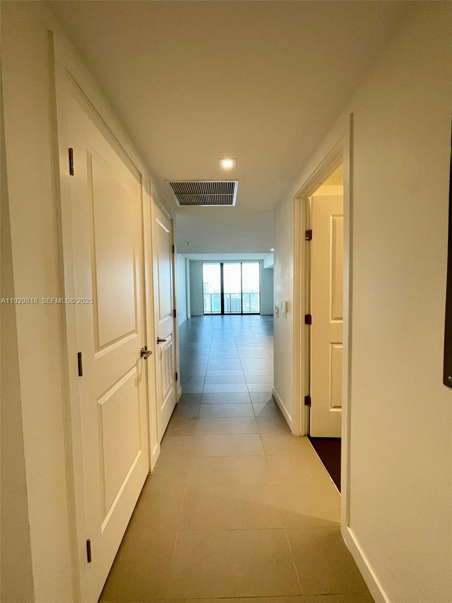 1600 NE 1st Ave #3202 Miami, FL 33132