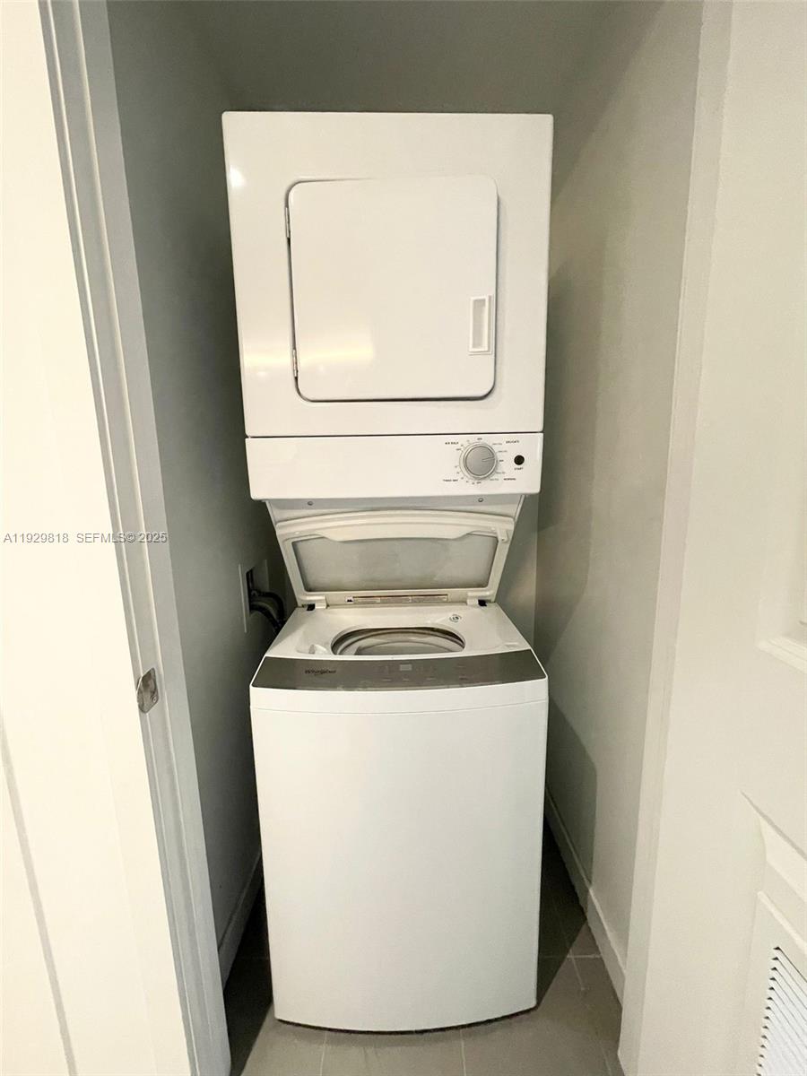 1600 NE 1st Ave #3202 Miami, FL 33132