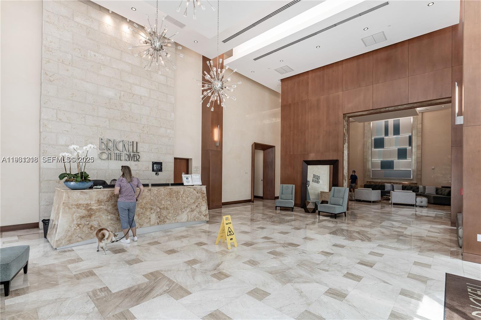 image Brickell on the River North30