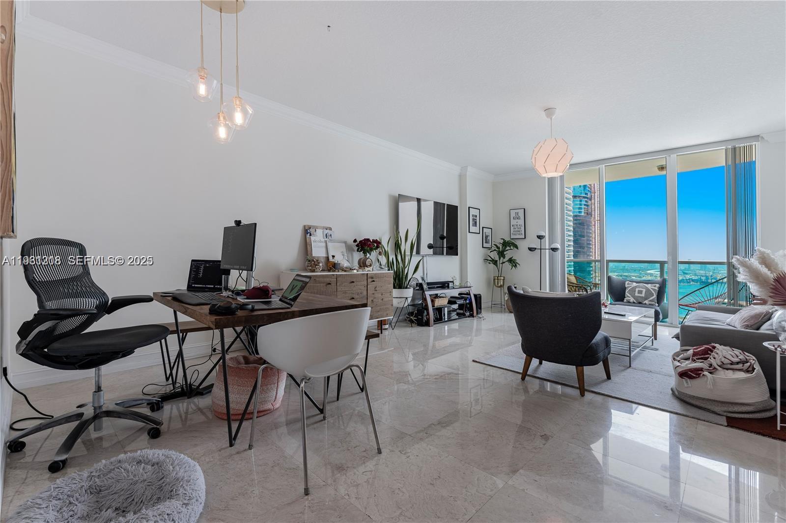 image Brickell on the River North3