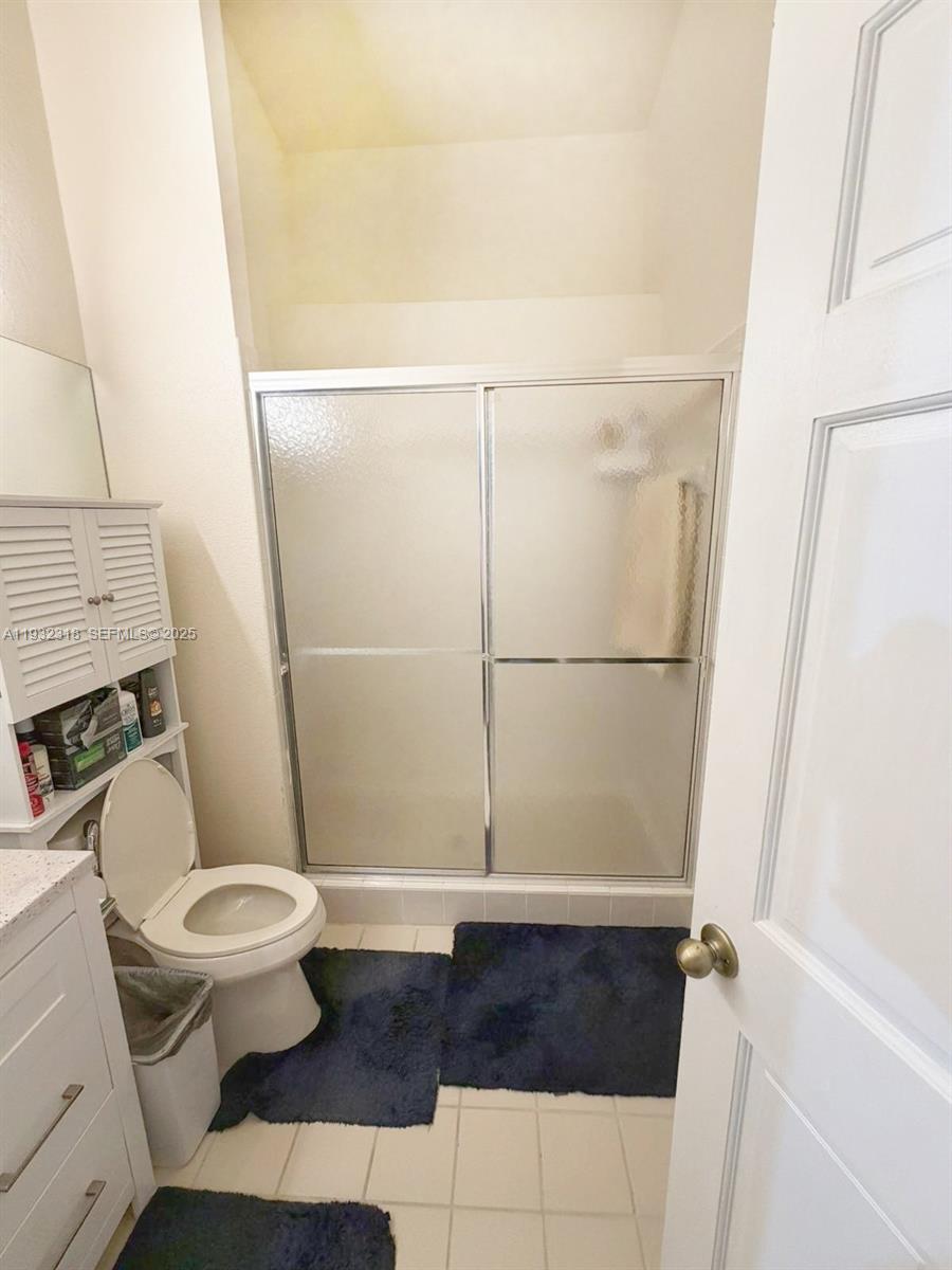 10877 NW 8th St Pembroke Pines, FL 33026