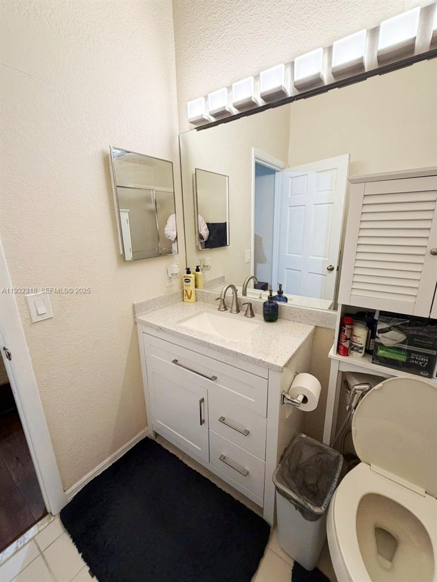 10877 NW 8th St Pembroke Pines, FL 33026