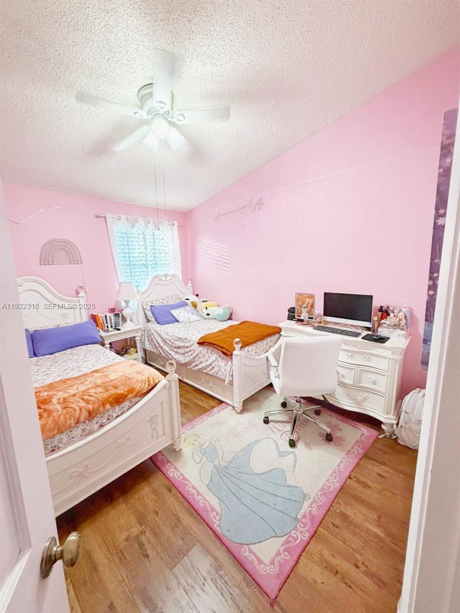 10877 NW 8th St Pembroke Pines, FL 33026