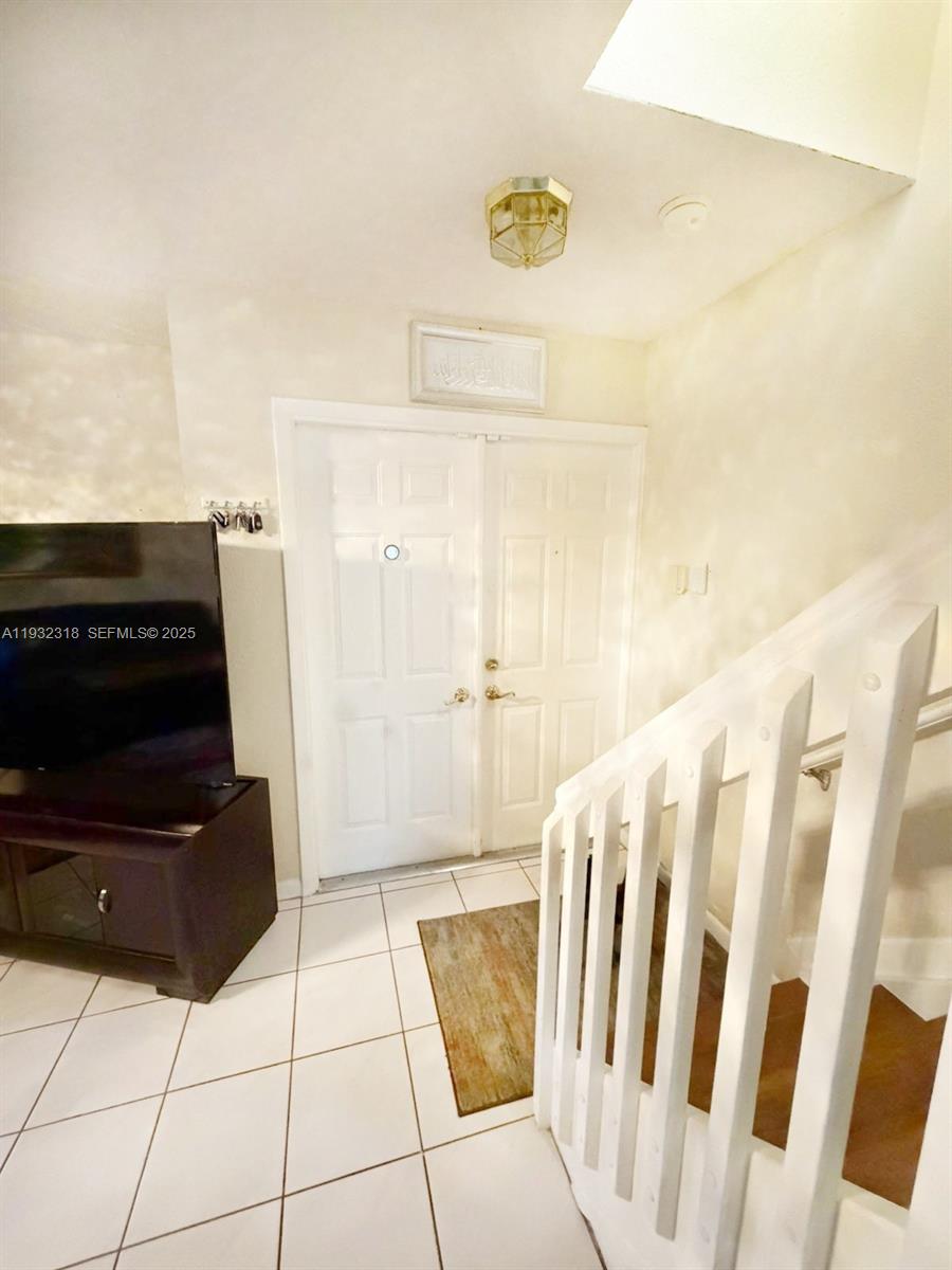 10877 NW 8th St Pembroke Pines, FL 33026