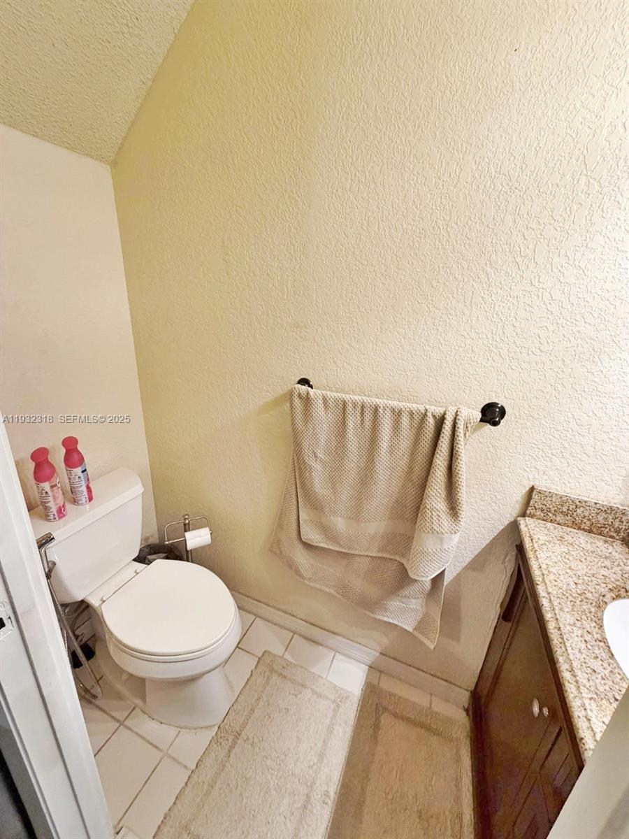 10877 NW 8th St Pembroke Pines, FL 33026