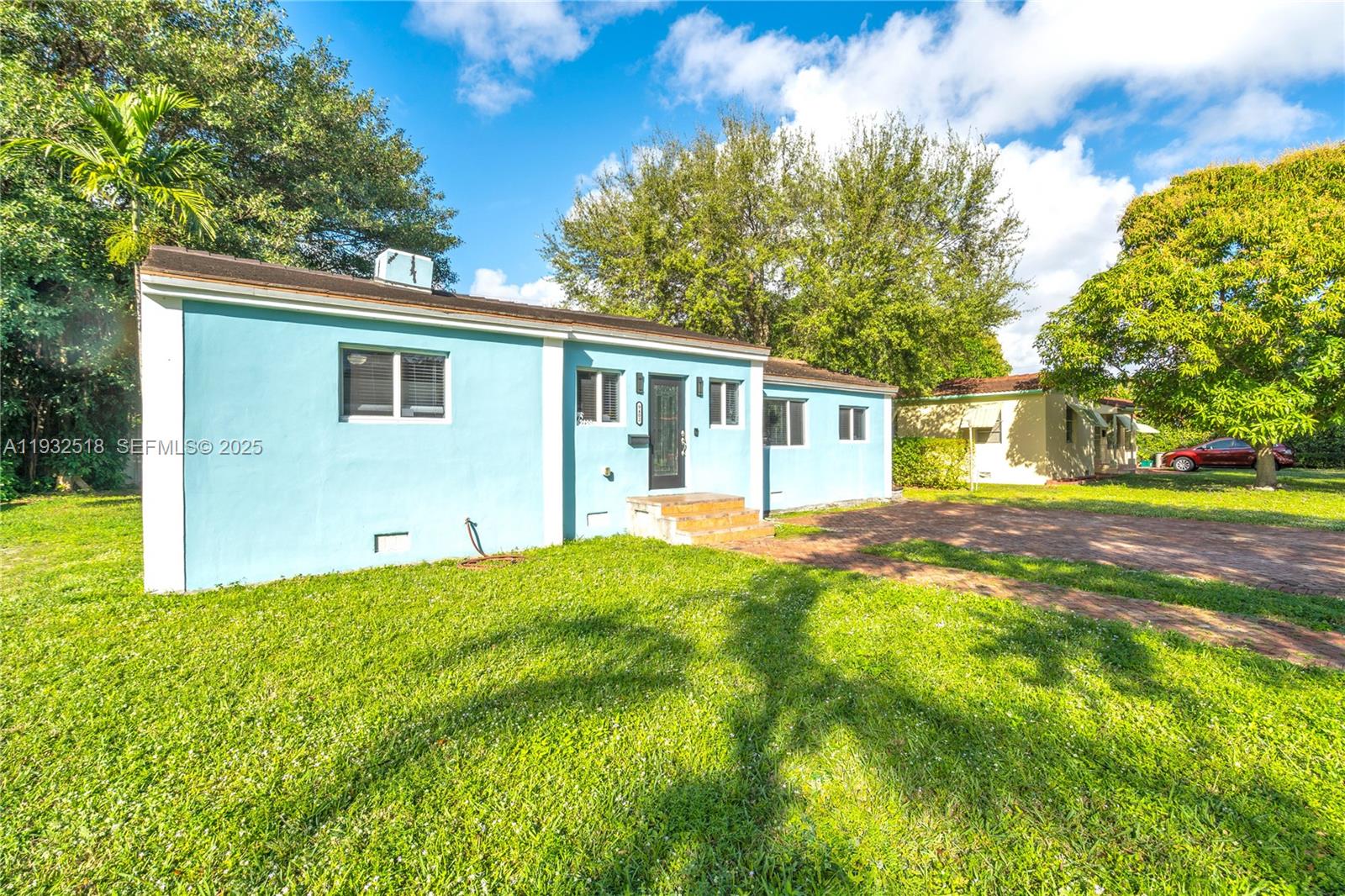 9402 NW 2nd Pl Miami Shores, FL 33150