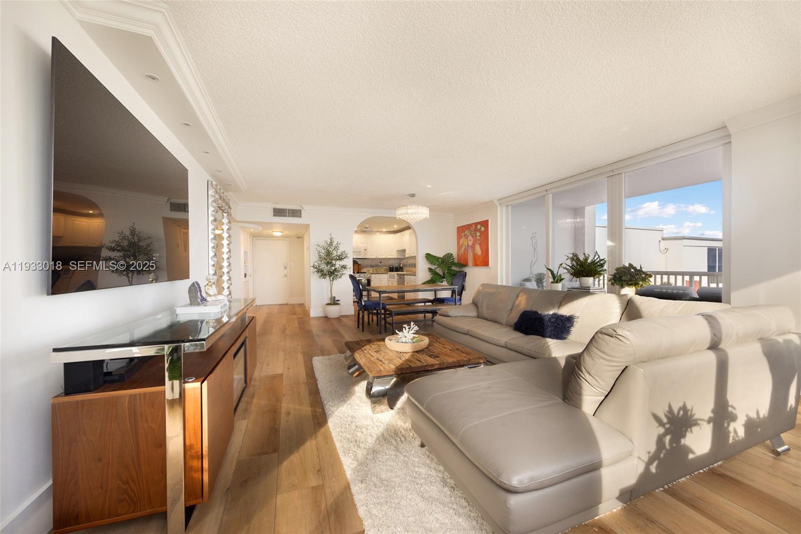 5401 Collins Ave #102 Miami Beach, FL 33140