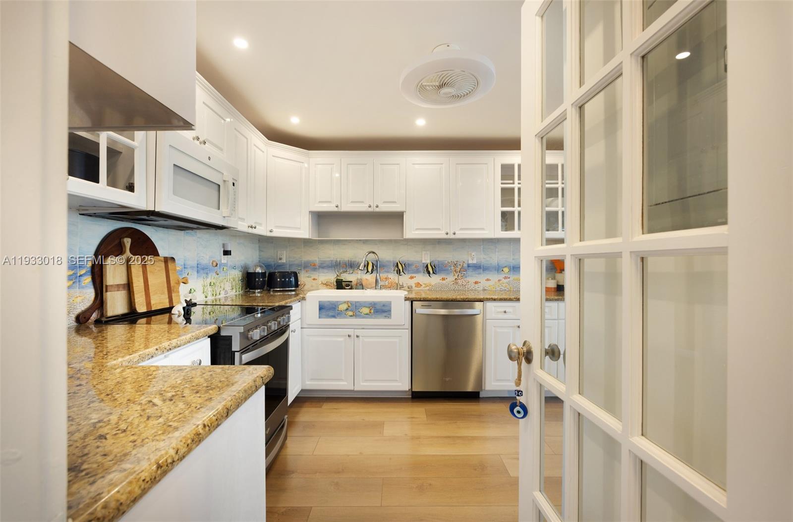 5401 Collins Ave #102 Miami Beach, FL 33140