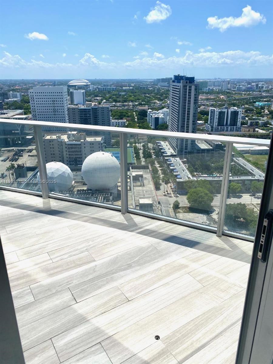 image Paramount Miami Worldcenter12