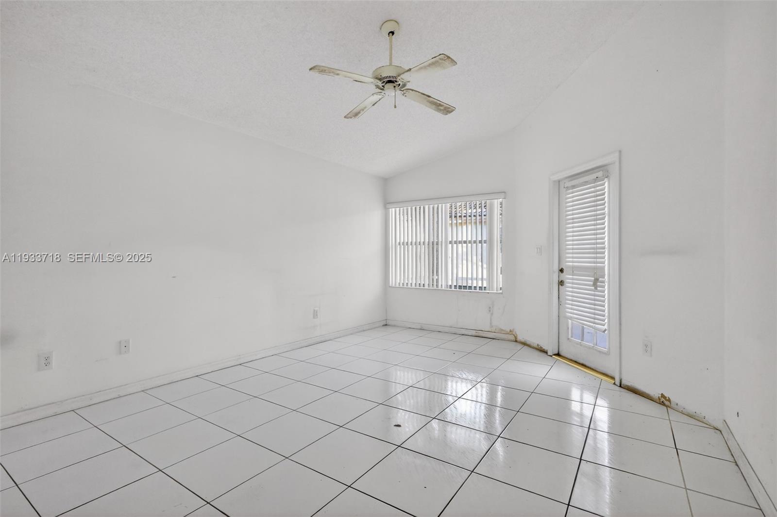 1244 NW 171st Ave Pembroke Pines, FL 33028