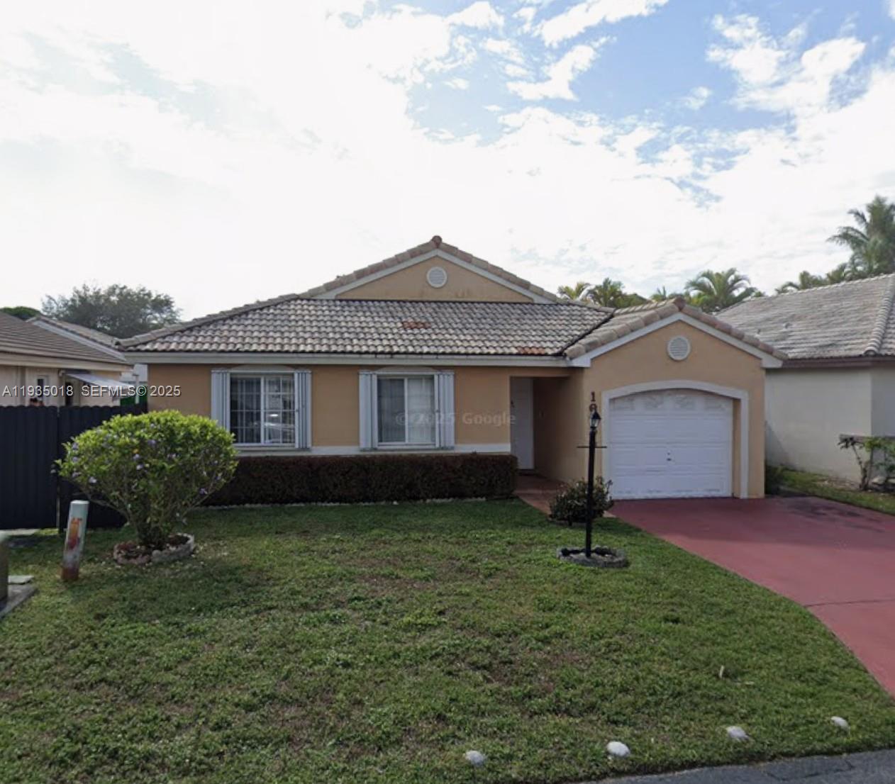 16154 SW 85th St Miami, FL 33193