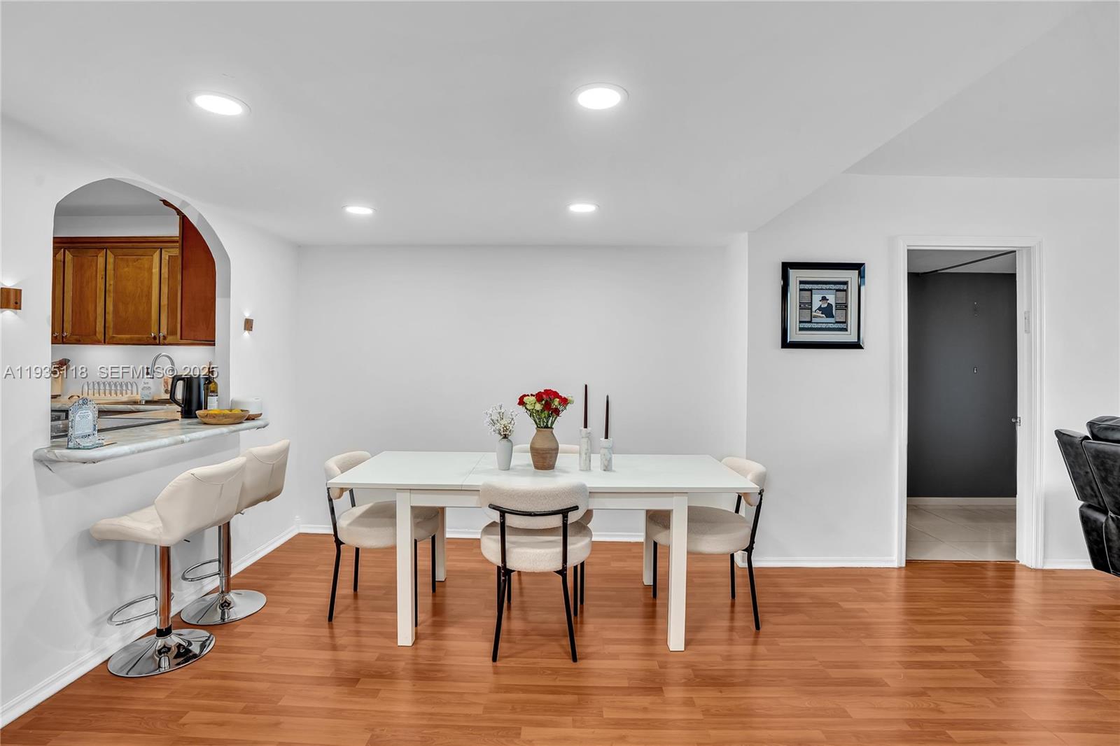 3675 N Country Clb Dr #410 Aventura, FL 33180