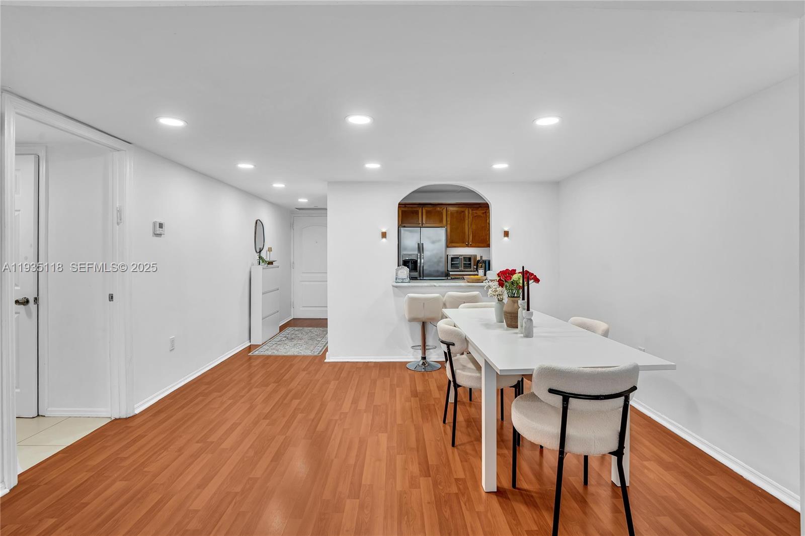 3675 N Country Clb Dr #410 Aventura, FL 33180