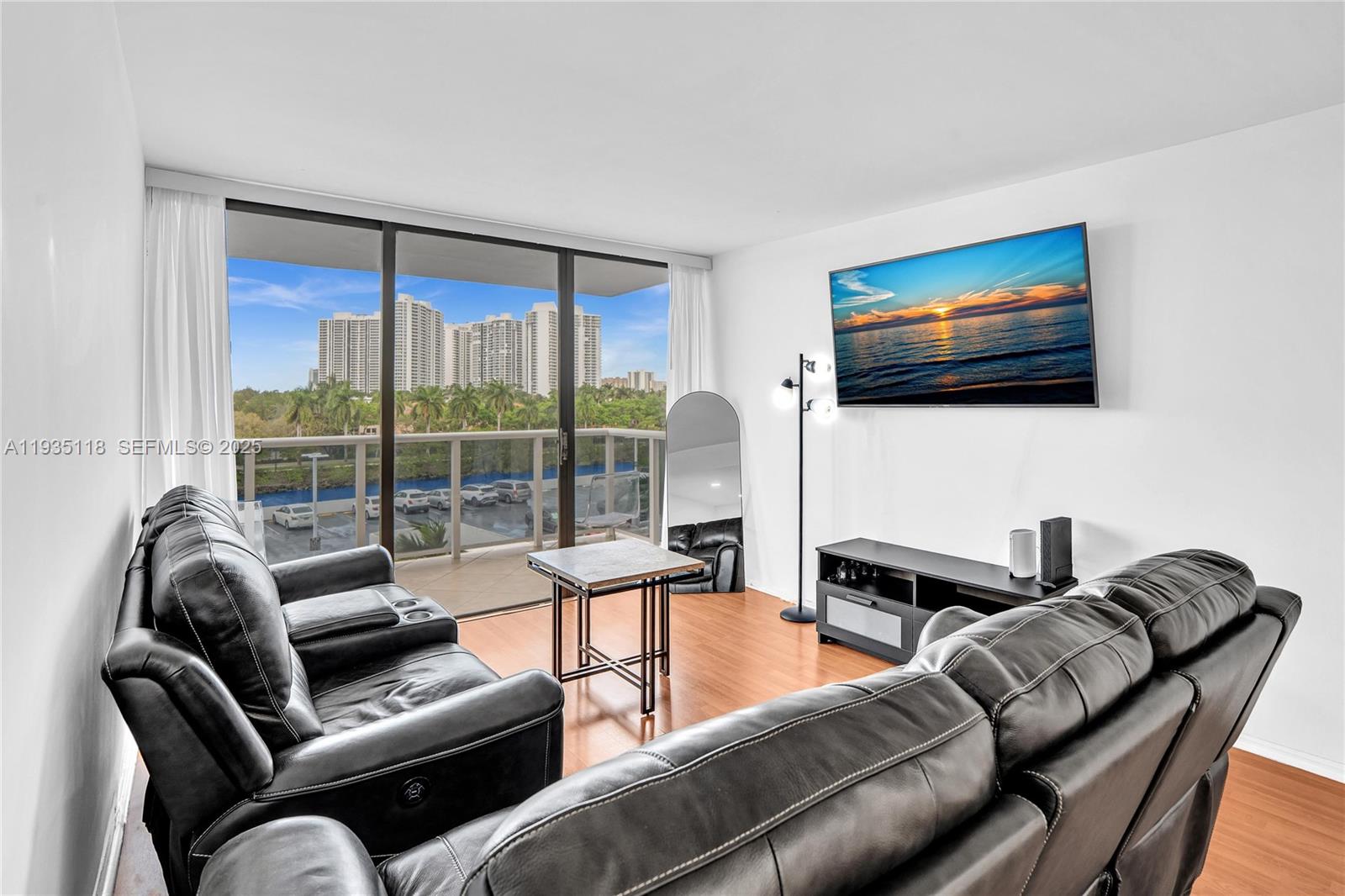 3675 N Country Clb Dr #410 Aventura, FL 33180