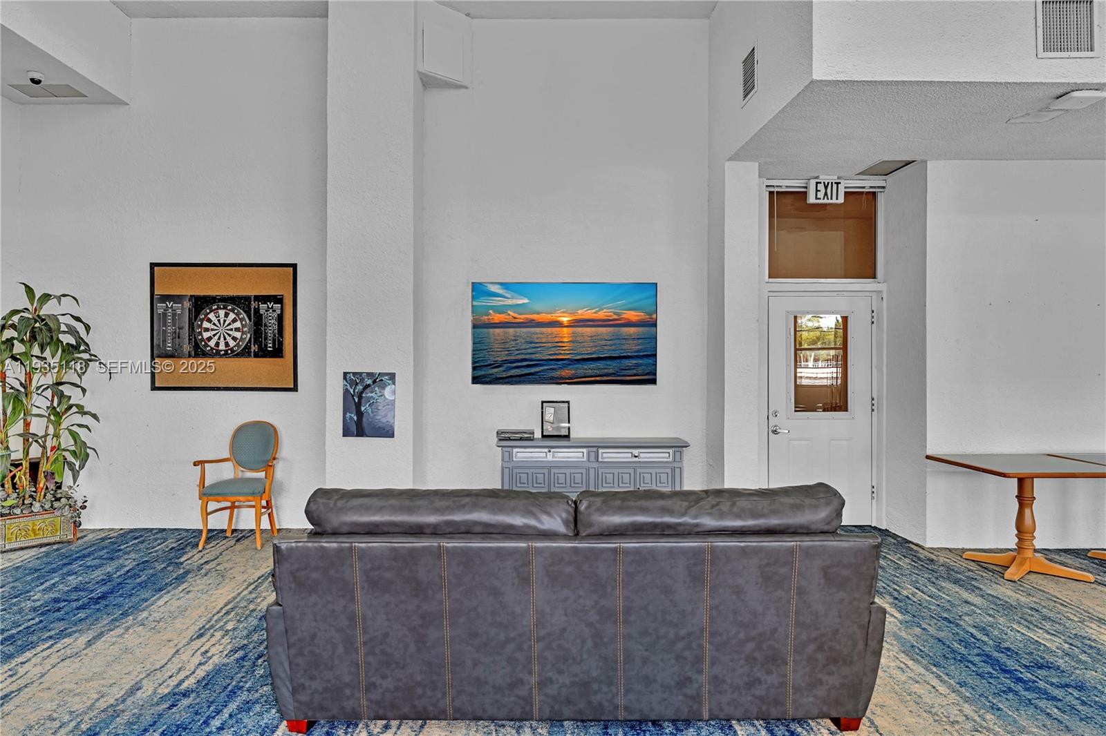 3675 N Country Clb Dr #410 Aventura, FL 33180