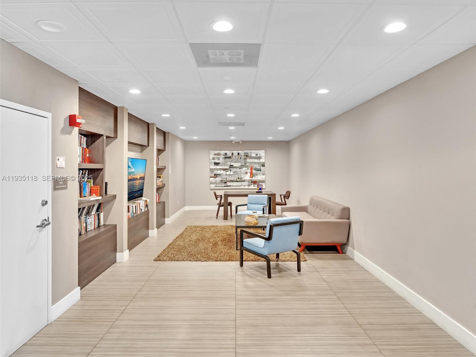 3675 N Country Clb Dr #410 Aventura, FL 33180