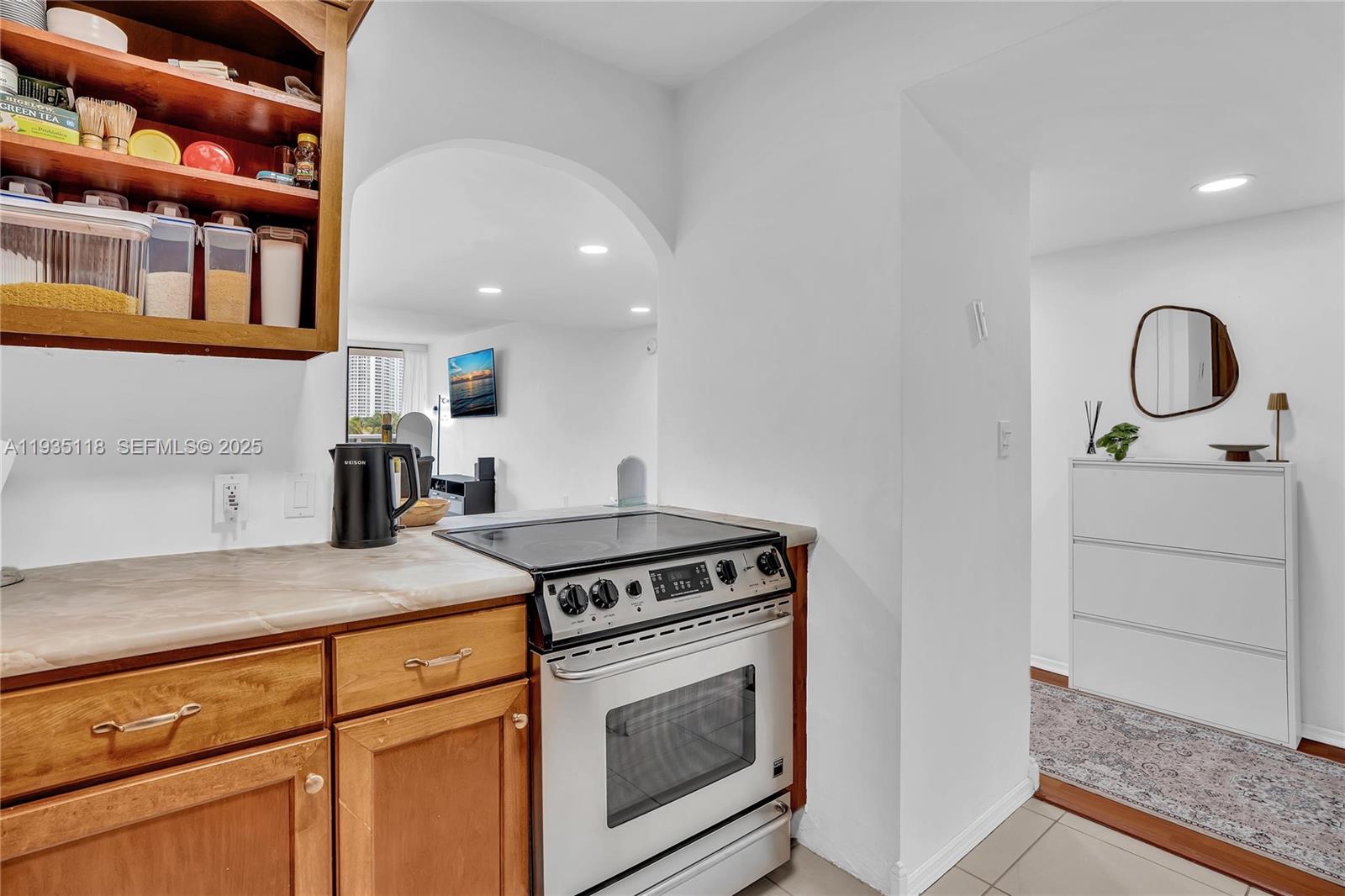 3675 N Country Clb Dr #410 Aventura, FL 33180