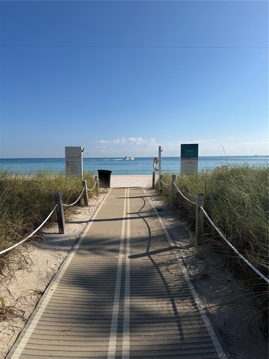 image Harbour House16