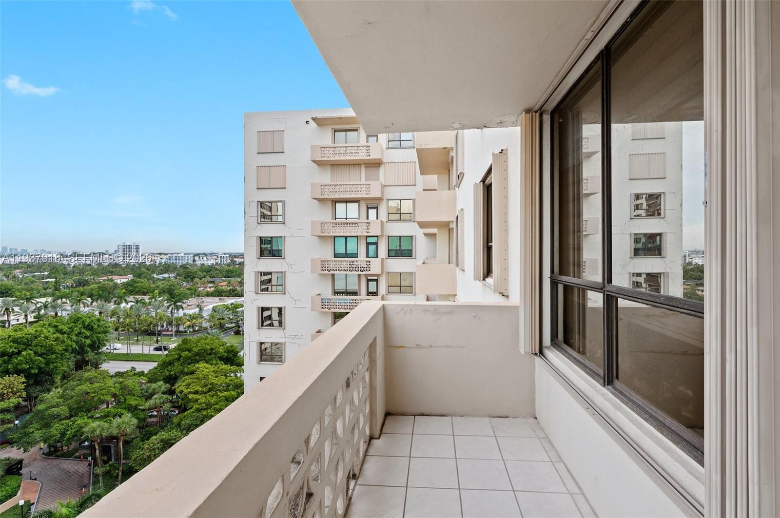 10185 Collins Ave #1211 Bal Harbour, FL 33154