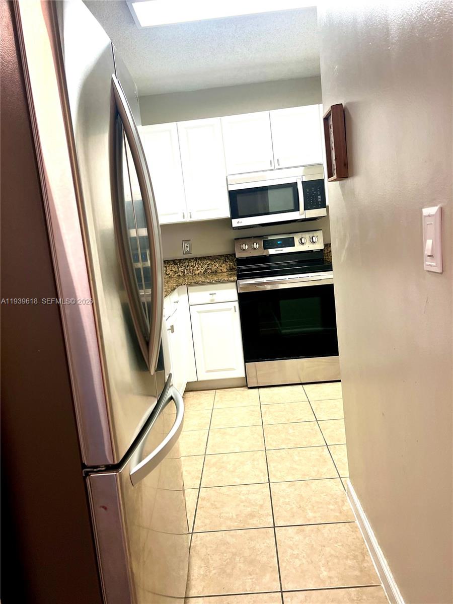 2711 Ocean Clb Blvd #207 Hollywood, FL 33019