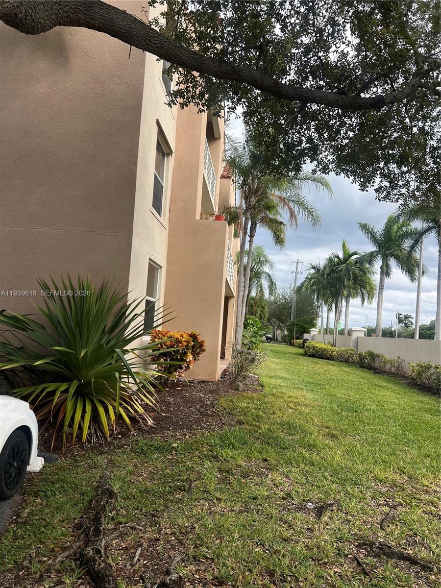 2711 Ocean Clb Blvd #207 Hollywood, FL 33019