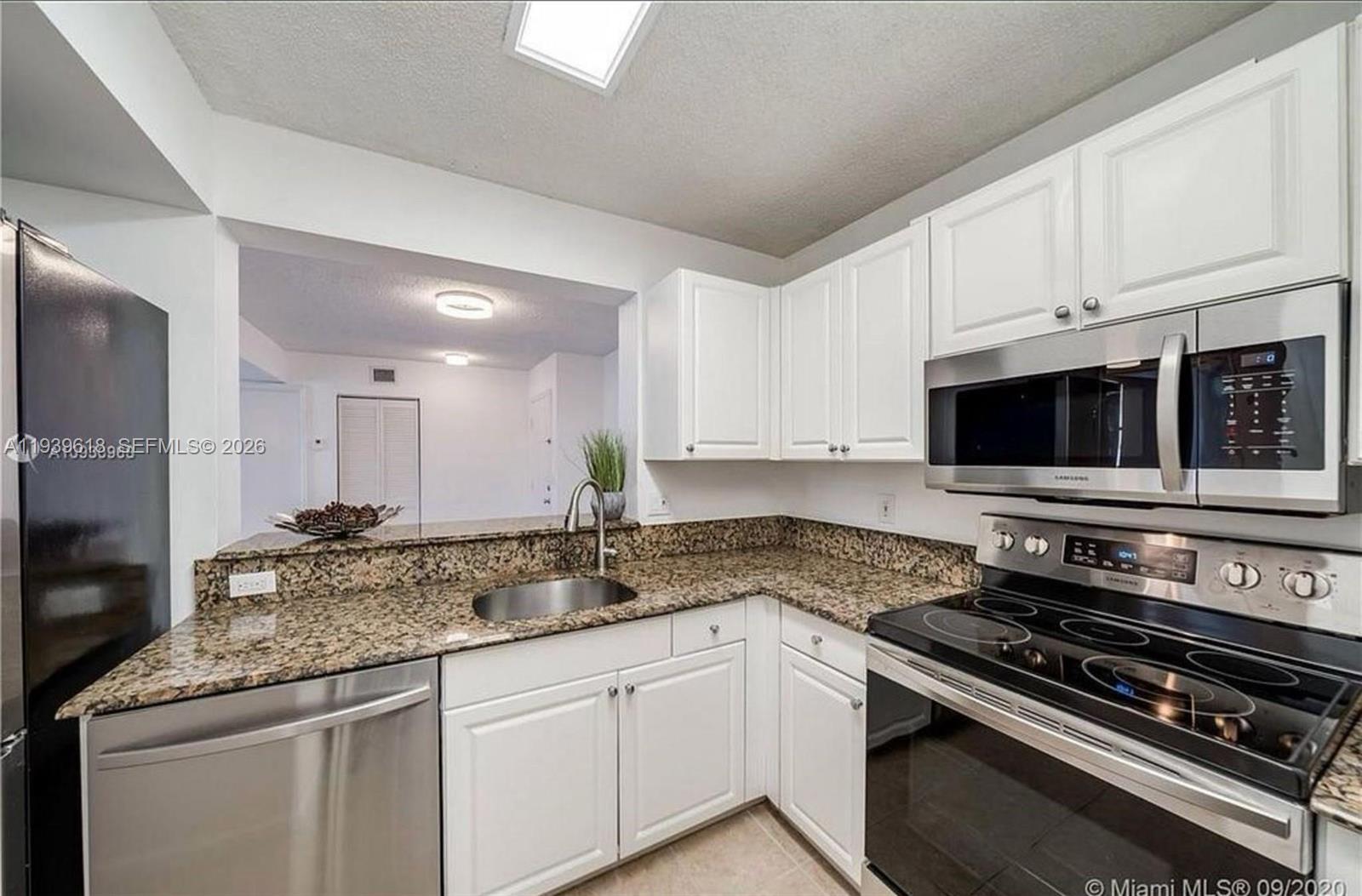 2711 Ocean Clb Blvd #207 Hollywood, FL 33019