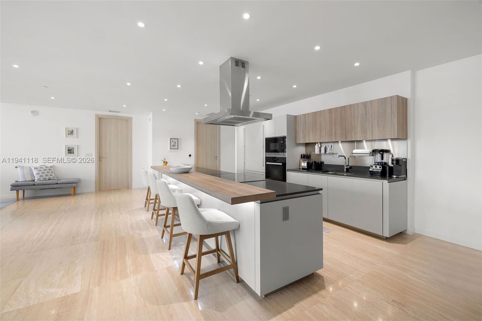 1000 Brickell Plz #PH5403 Miami, FL 33131