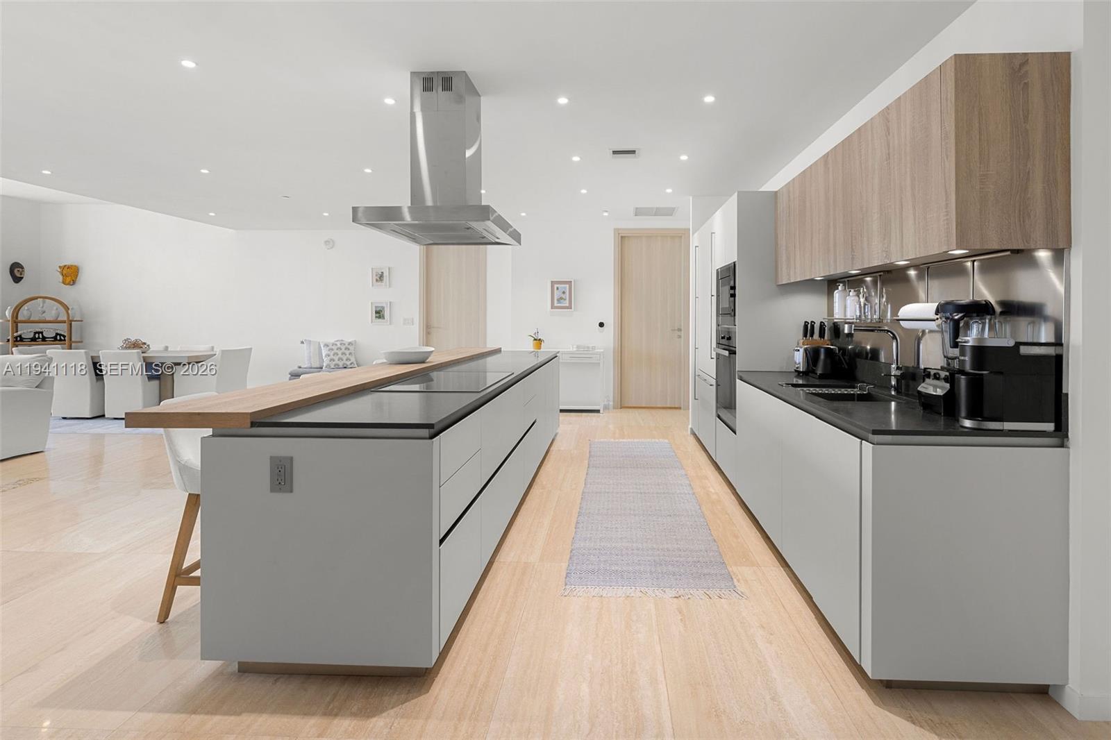 1000 Brickell Plz #PH5403 Miami, FL 33131