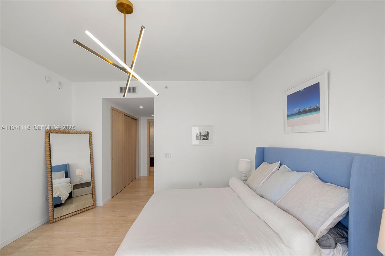 1000 Brickell Plz #PH5403 Miami, FL 33131