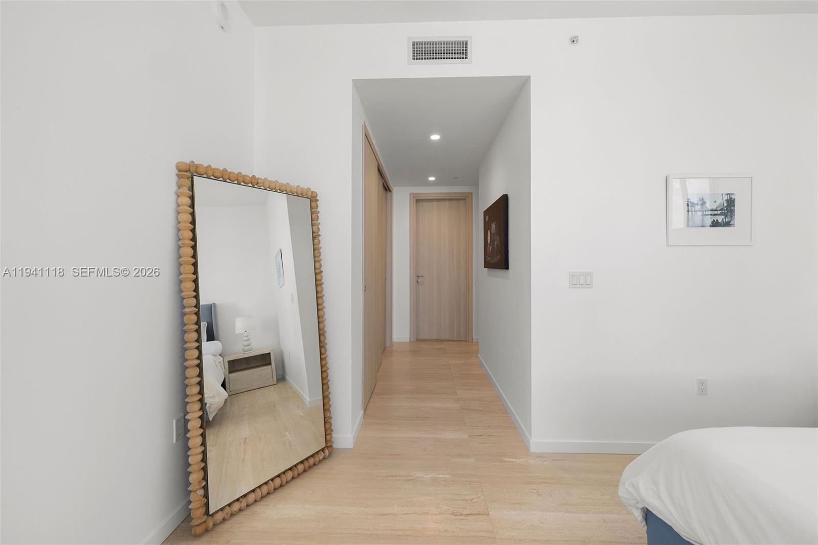 1000 Brickell Plz #PH5403 Miami, FL 33131