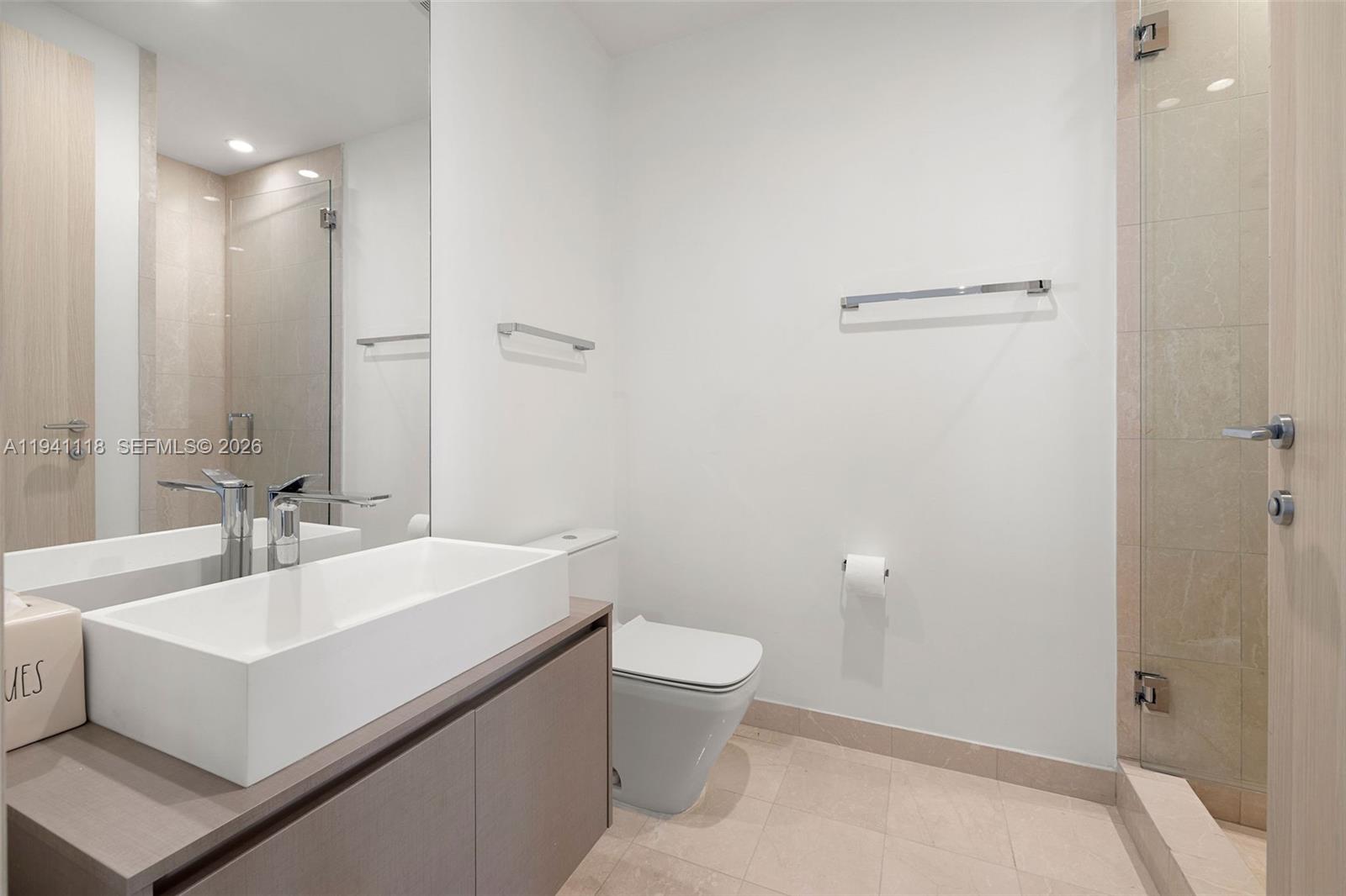 1000 Brickell Plz #PH5403 Miami, FL 33131