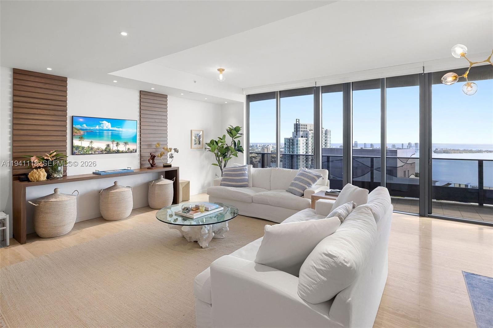 1000 Brickell Plz #PH5403 Miami, FL 33131