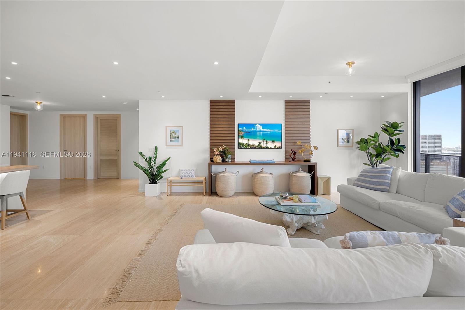 1000 Brickell Plz #PH5403 Miami, FL 33131