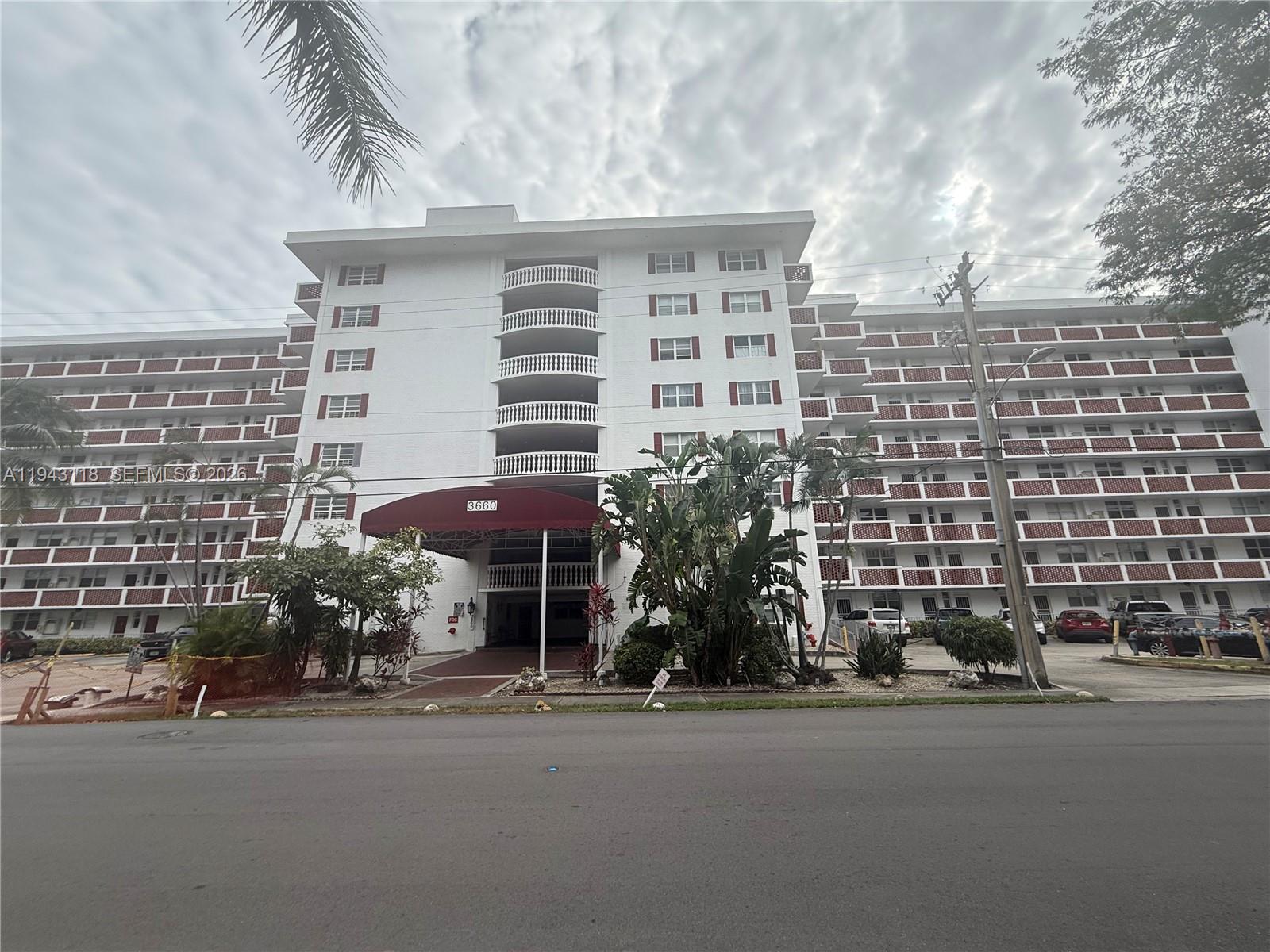 3660 NE 166th St #415 North Miami Beach, FL 33160