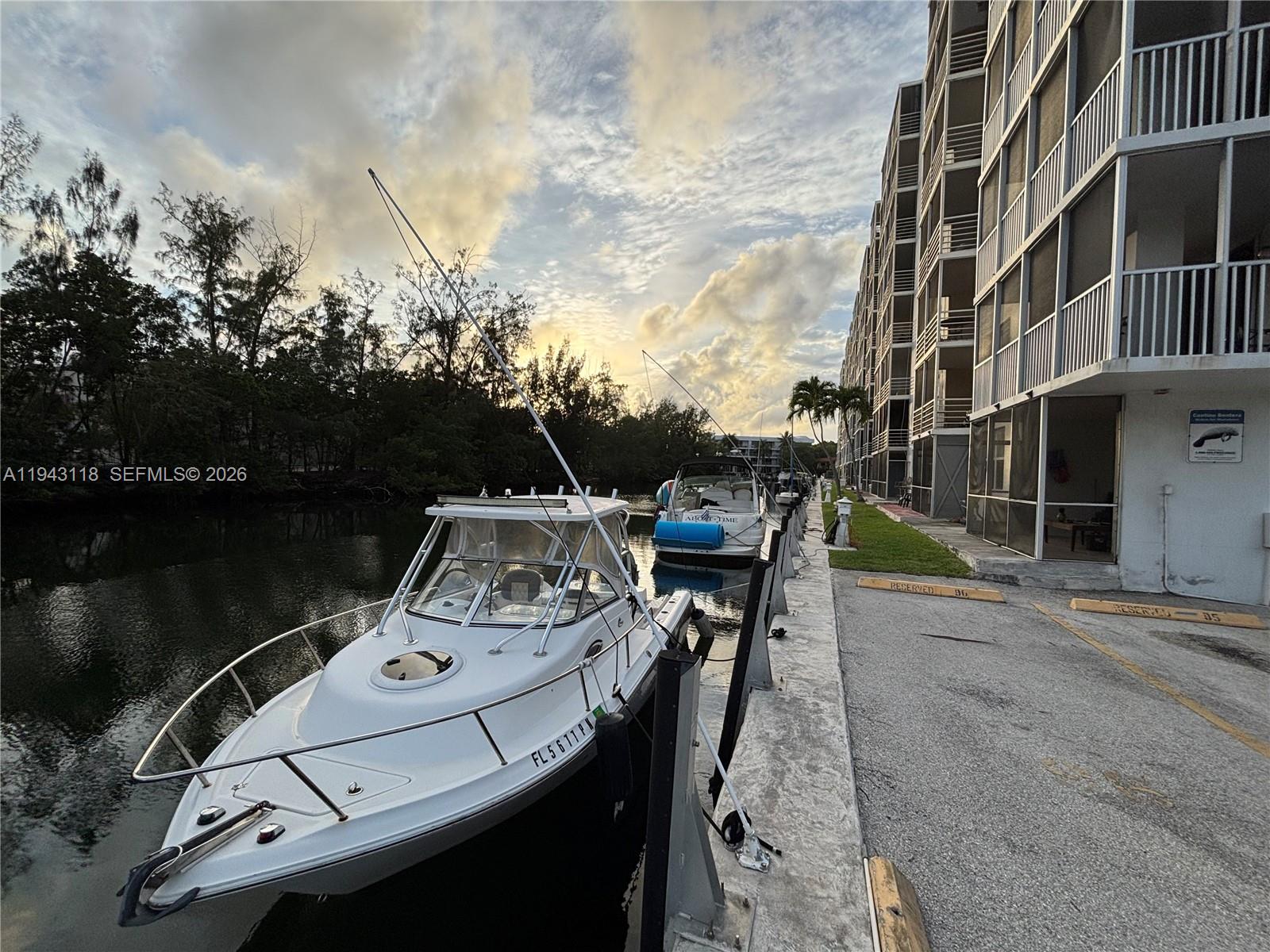 3660 NE 166th St #415 North Miami Beach, FL 33160