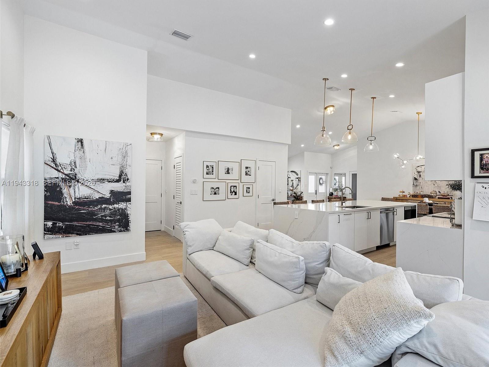 3776 SW 107th Ct Miami, FL 33165