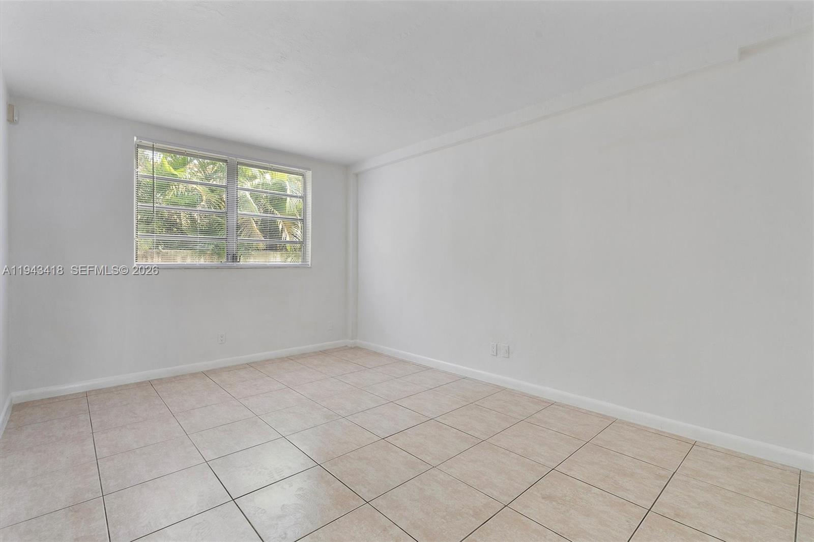 1715 N 16th Ave #306 Hollywood, FL 33020