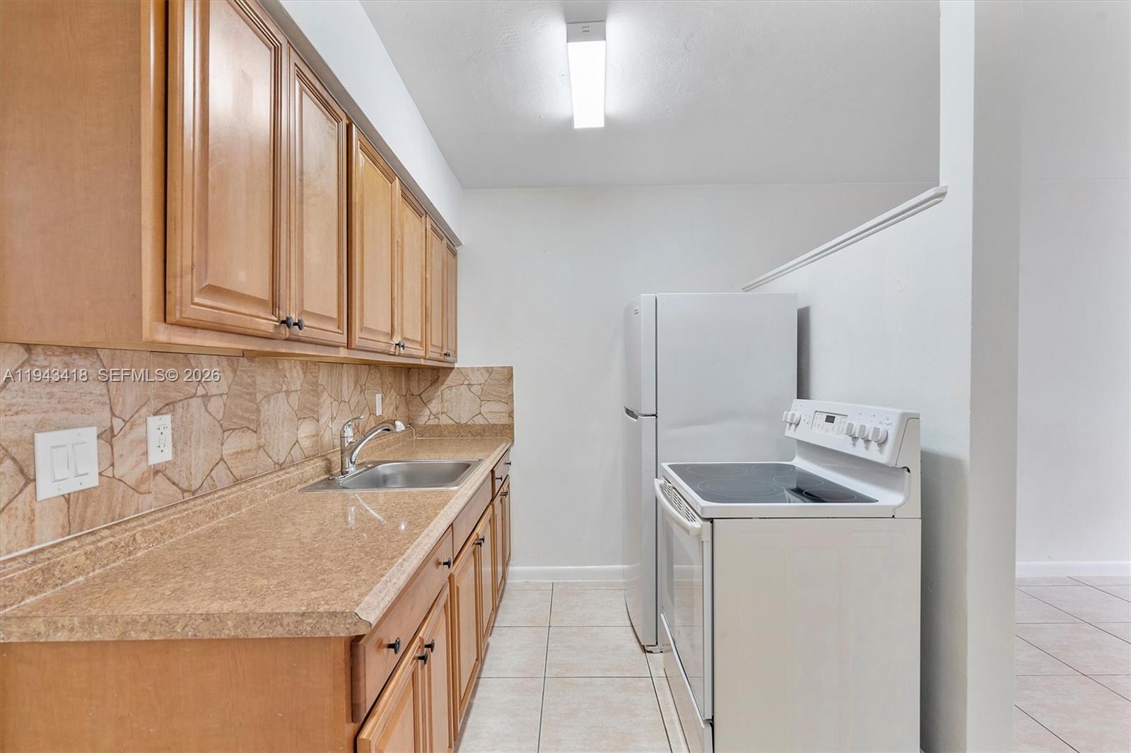 1715 N 16th Ave #306 Hollywood, FL 33020