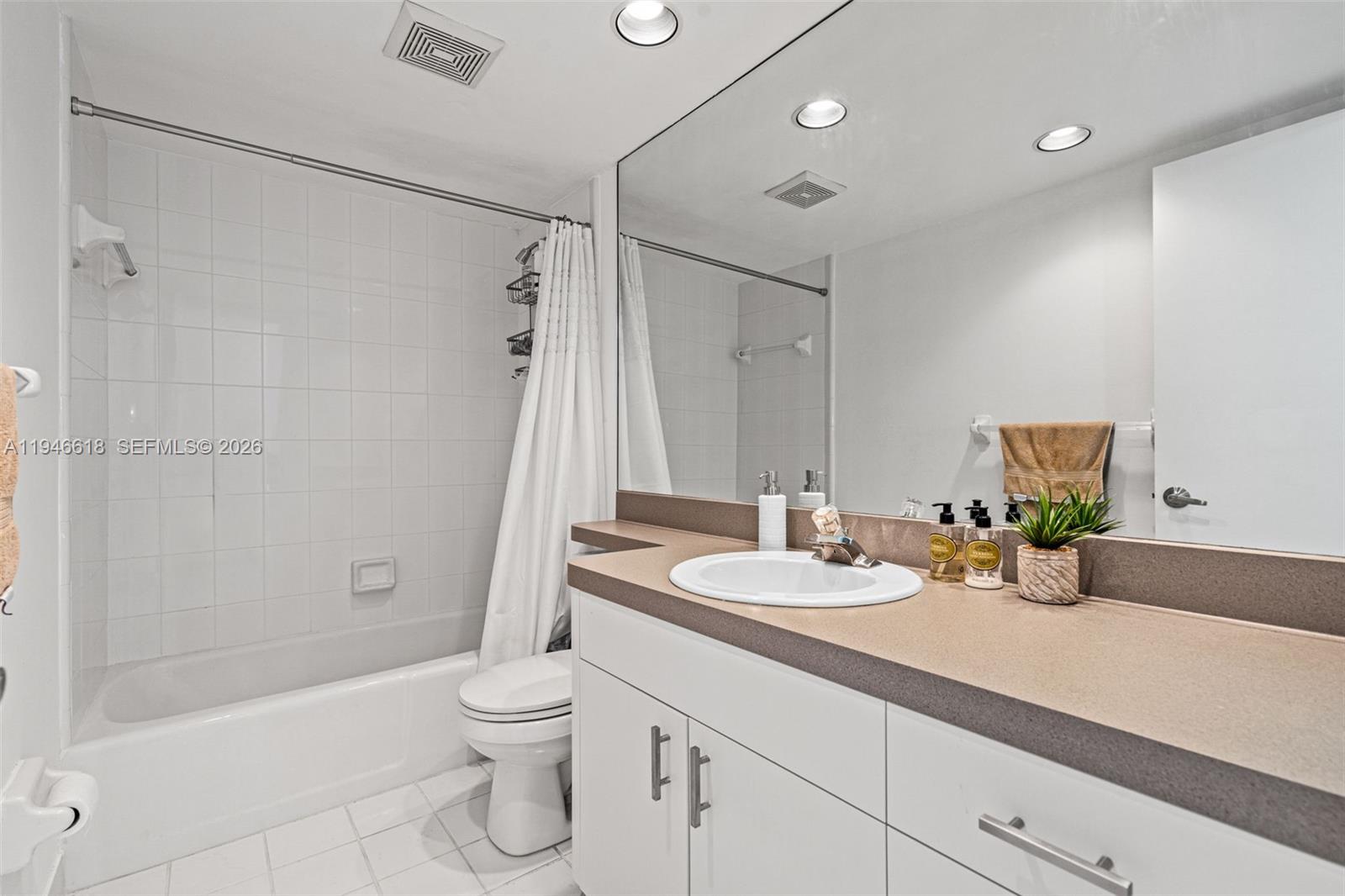 3121 NE 51st St #203E Fort Lauderdale, FL 33308