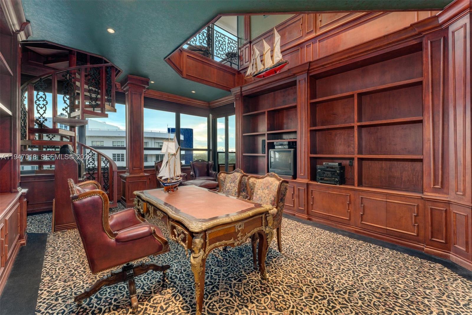 5225 Collins Ave #PH8 Miami Beach, FL 33140