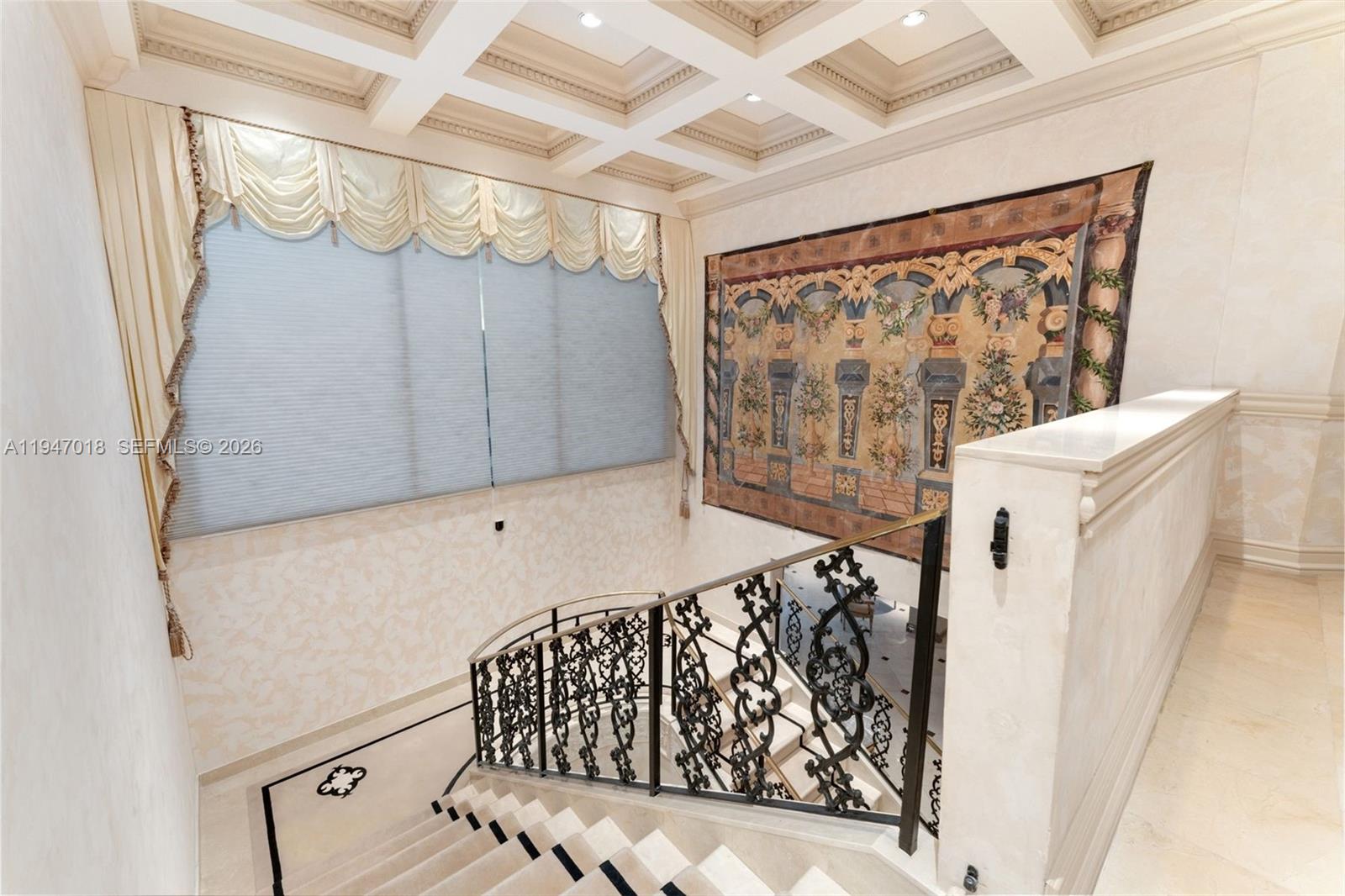 5225 Collins Ave #PH8 Miami Beach, FL 33140